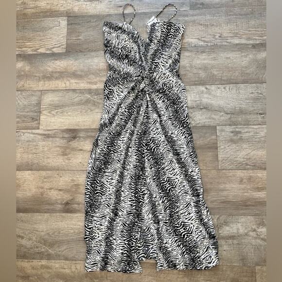 ZARA BLOGGER FAVE!!! V-Neck Dress with Ruching NWT - Picture 16 of 16